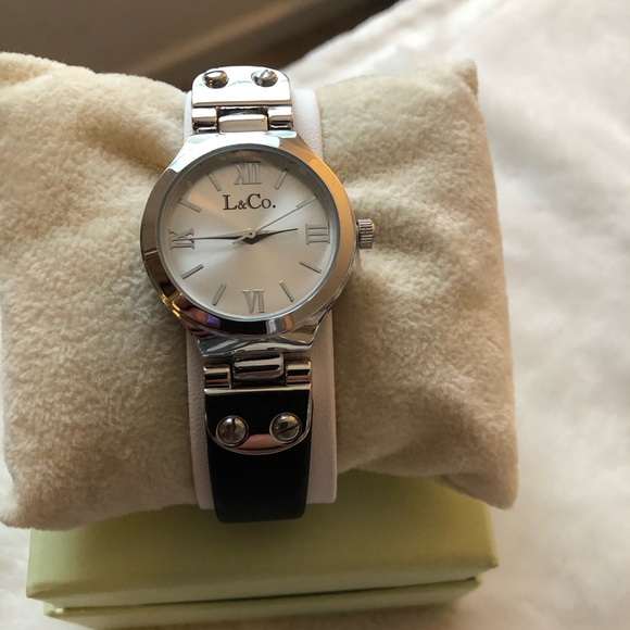 Watch - Picture 2 of 3